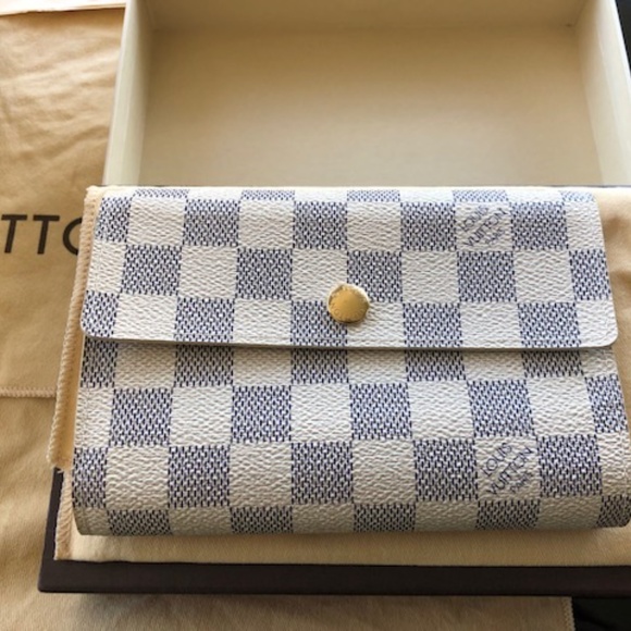 Authentic Louis Vuitton Berkeley Diamier Azur - Picture 3 of 8